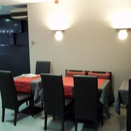 La Coupole Hotel 2*