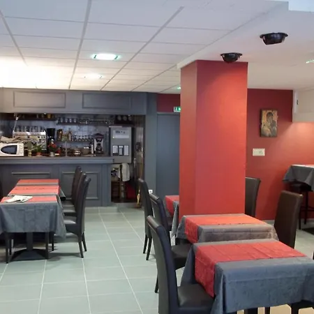 La Coupole Hotel 2*