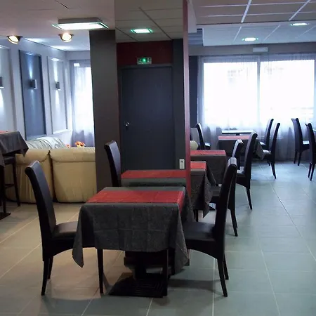 La Coupole Hotel 2*