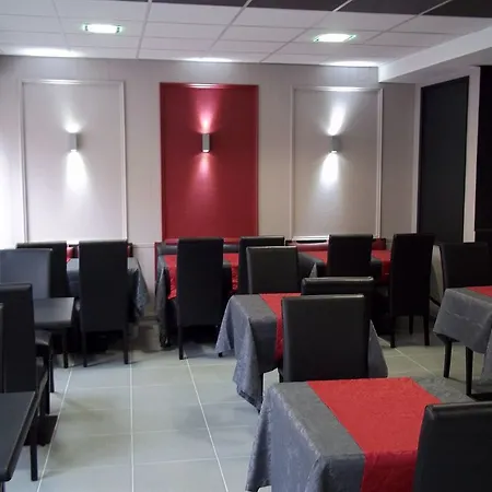 Hotel La Coupole 2*