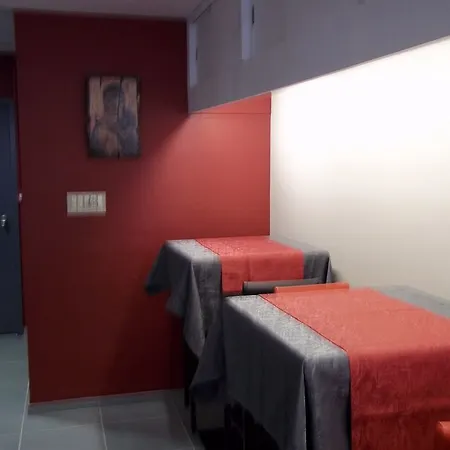 Hotel La Coupole 2*